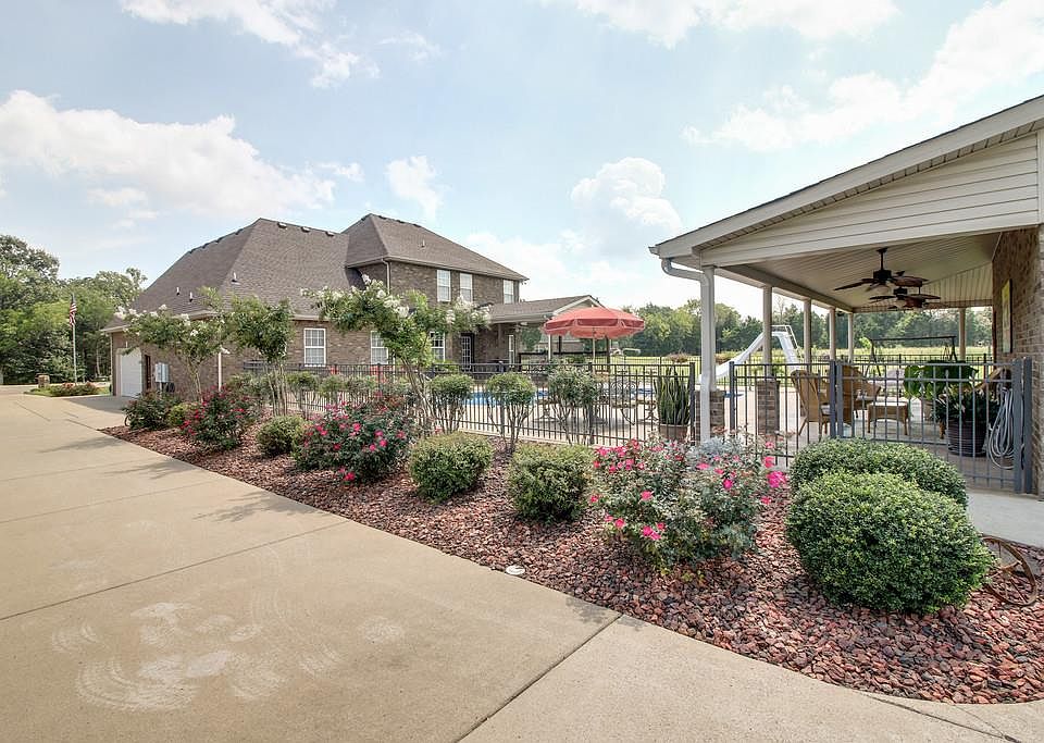 1st image of 1143 Friendswood Ln