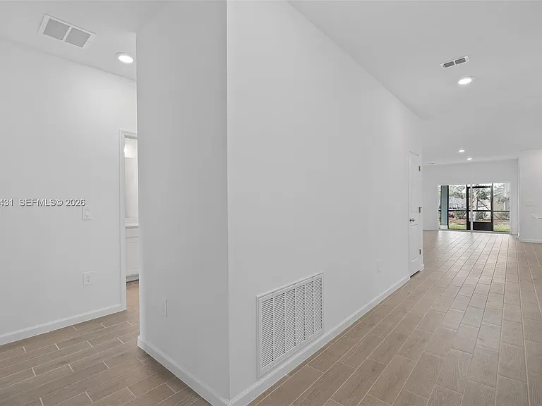 8934 SW 69th Ter — Photo 2