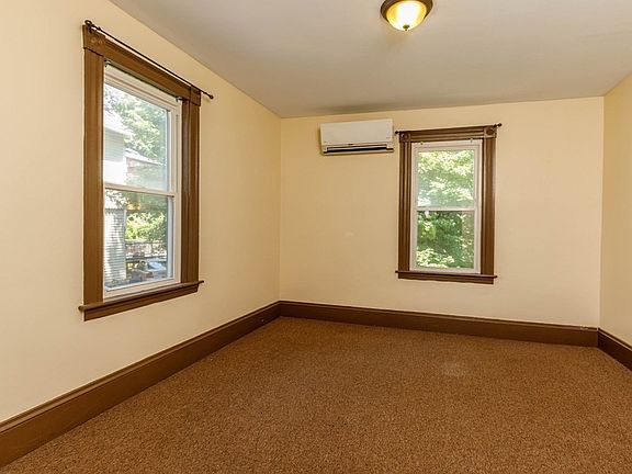 5th image of 206 Union St