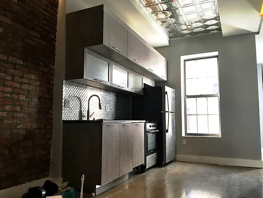 Rented by TheRealEstateCompany.com LLC | media 28