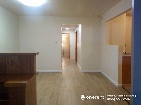 5th image of 21305 6th Ave S APT A