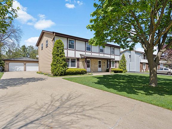 4th image of 3440 W Alvina Ave #3442