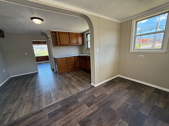 5th image of 518 Oakvale Rd