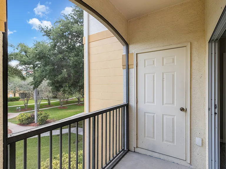 11561 Villa Grand #716 — Photo 30