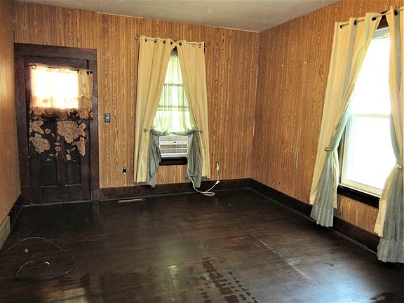 4th image of 816 Picotte St