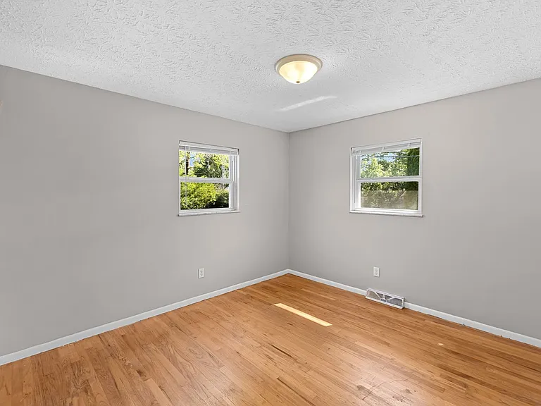 6406 Dalewood Rd — Photo 8