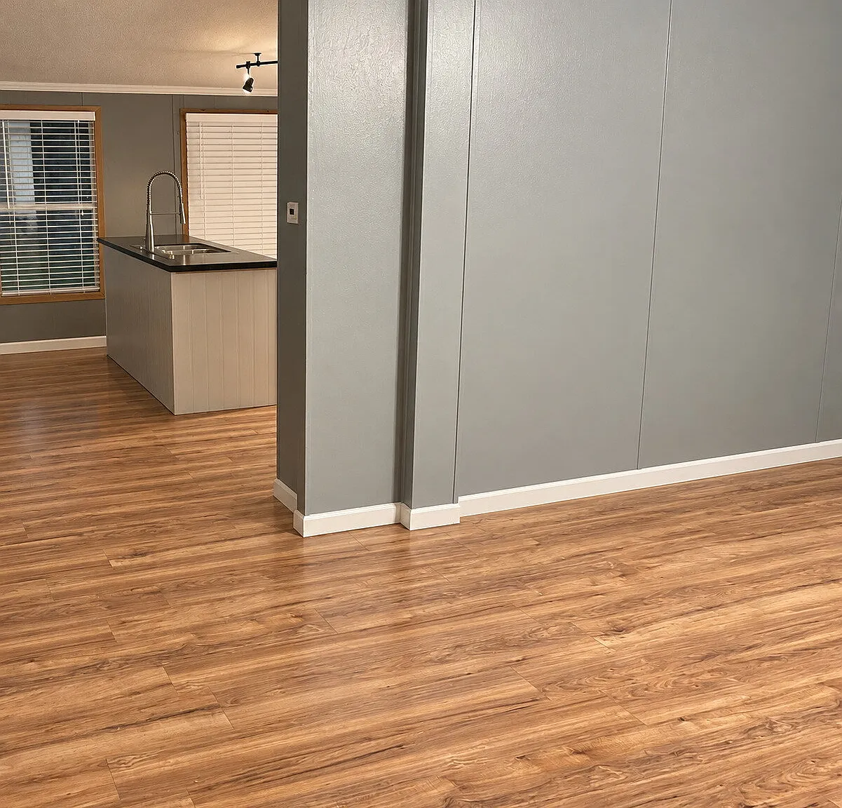 4 bed, 2.0 bath, 1904 sqft, $2,100 — Photo 3