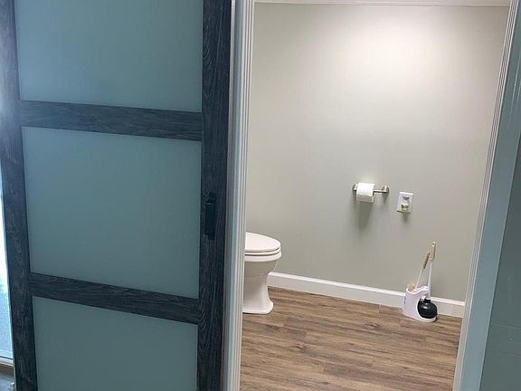 5th image of 521 Garden Springs Dr