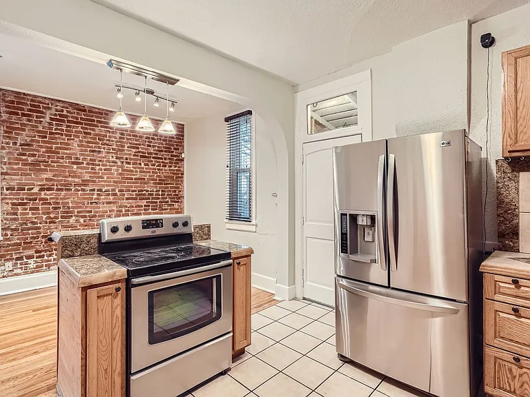 1381 Knox Ct — Photo 4
