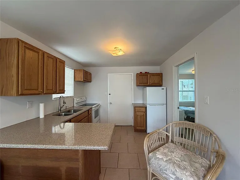 8513 Herbison Ave — Photo 4