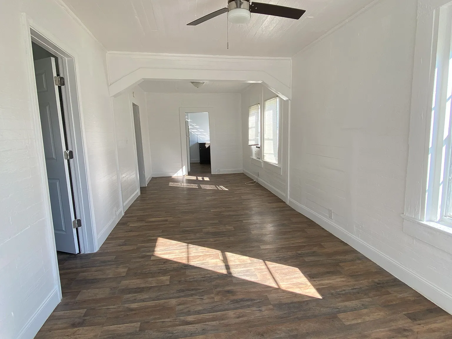 2 bed, 720 sqft, $950 — Photo 2