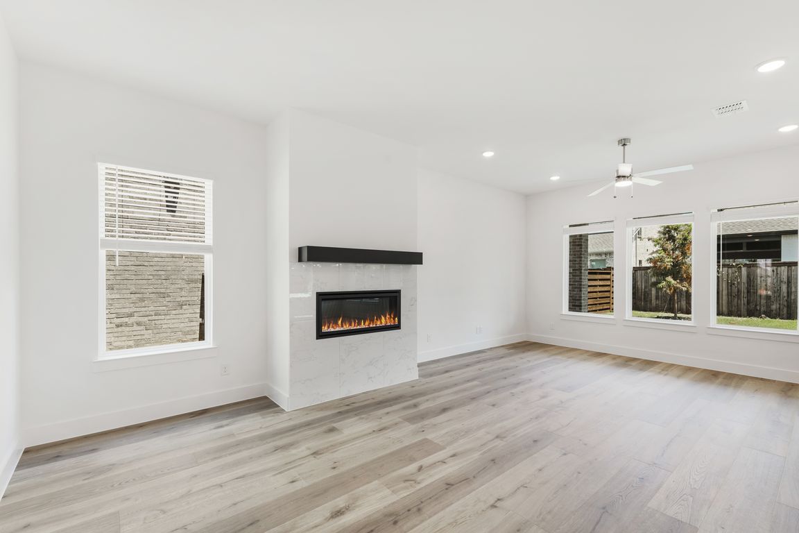 next background image