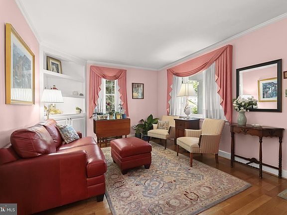 2nd image of 611 Spring Ave