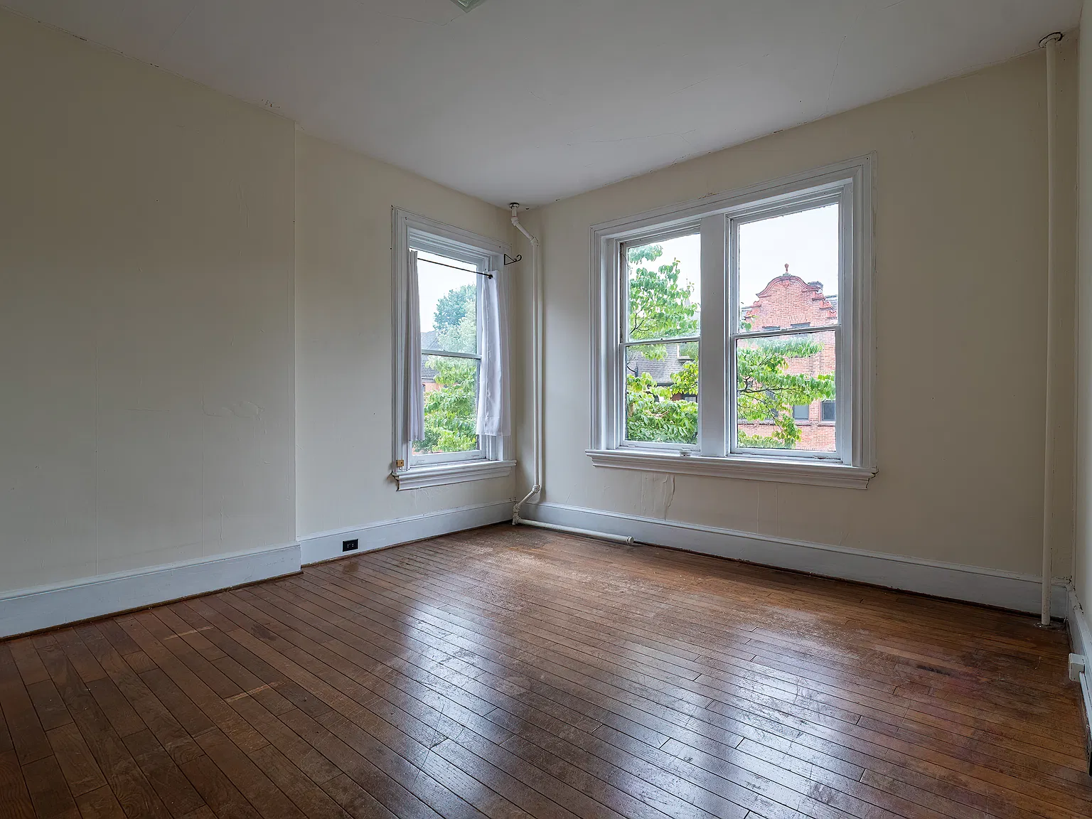 2 bed, 815 sqft, $1,350 — Photo 3
