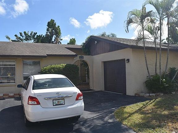 2nd image of 300 NW 40th Ter