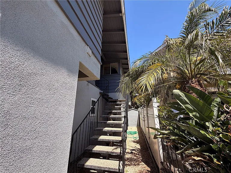 26305 Via California #A — Photo 31