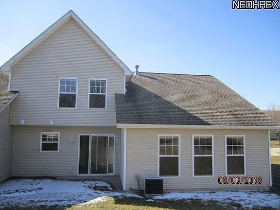 3rd image of 1019 Saint Michaels Way #36