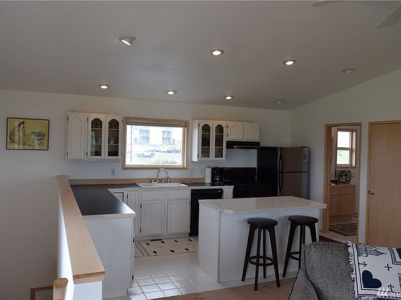 5th image of 1416 Ocean Shores Blvd SW