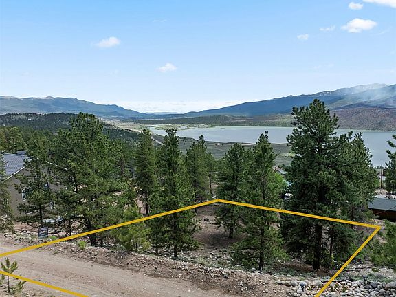 3rd image of 426 Parry Peak Drive