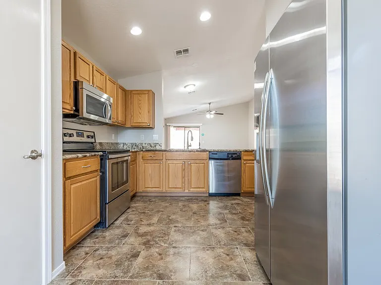 3834 E Longhorn Dr — Photo 8