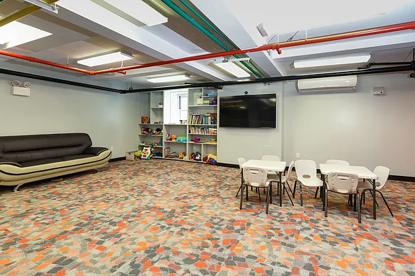 Sold by REMAX Distinguished Homes | media 37