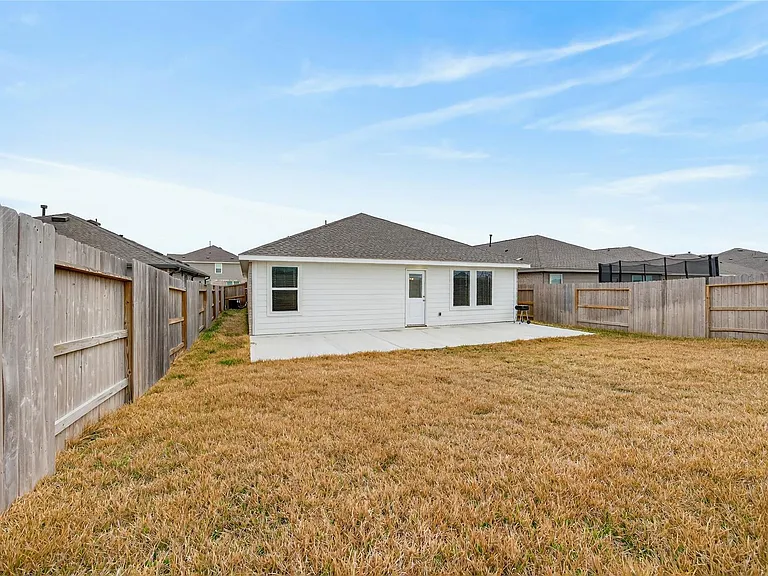 6523 Water Oak Green Ln — Photo 32