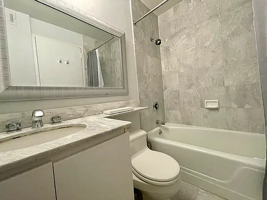 Rented by Tabak Real Estate | media 25