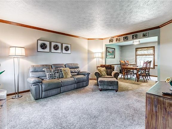 3rd image of 25661 Rustic Ln
