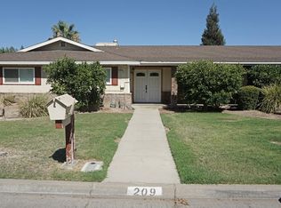 209 Sassafras Dr, Madera, CA 93637