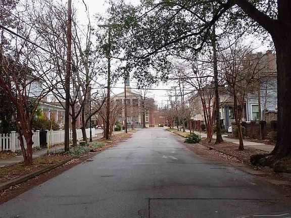 4th image of 913 Abbeville St