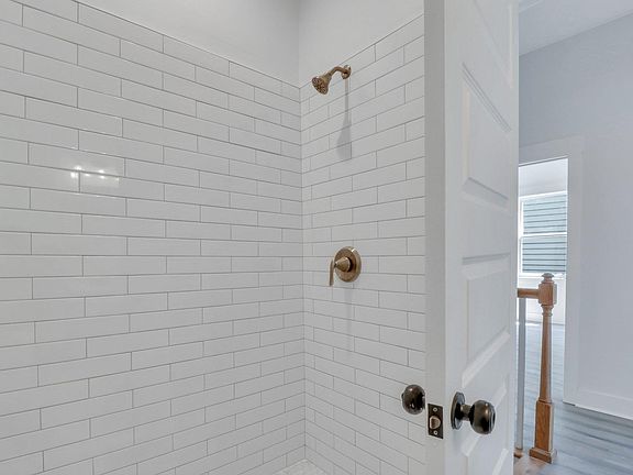 5th image of 319 Lorch St #A