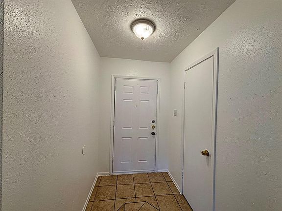 2nd image of 4903 Raven Ridge Dr