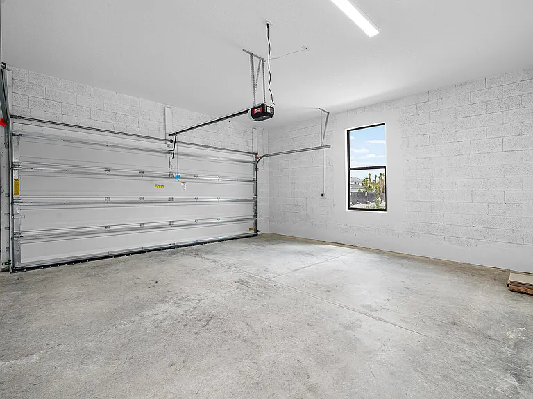 920 SW Newfield Ave — Photo 39