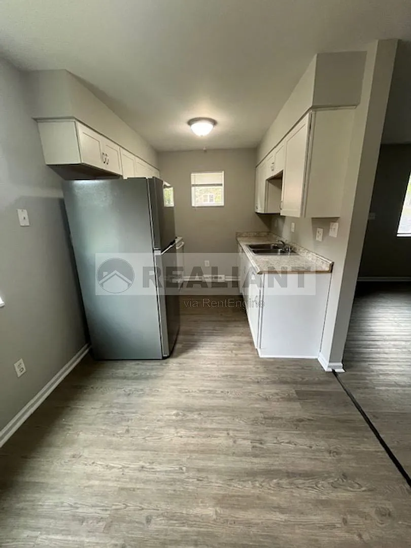 3 bed, 2.0 bath, 1730 sqft, $1,785 — Photo 4