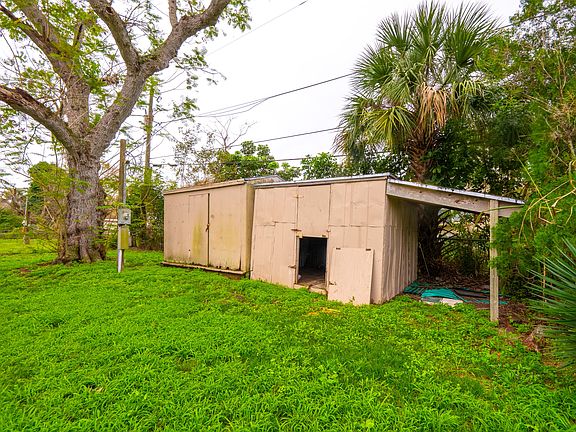 5th image of 1211 E Joy Lane