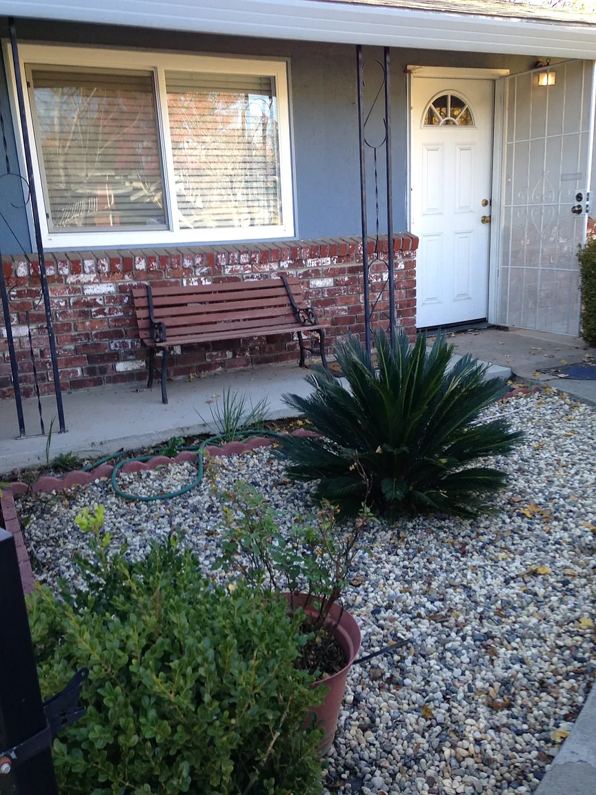 905 Amberwood Rd photo 1