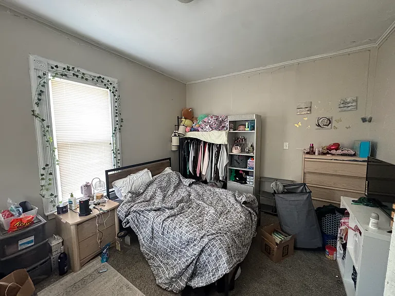 44 Leroy St — Photo 12