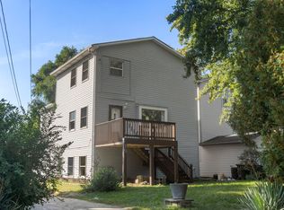 19 E 56th St, Westmont, IL