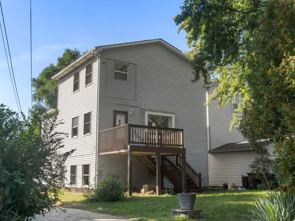 19 E 56th St, Westmont, IL 60559