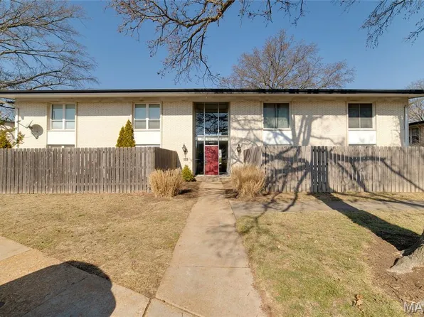 10451 Briarbend Dr APT 4, Saint Louis, MO 63146