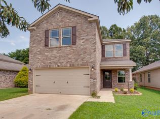 211 Bermuda Lakes Dr, Meridianville, AL 35759