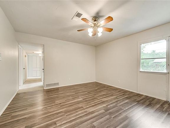 3rd image of 4506 Huntington Dr
