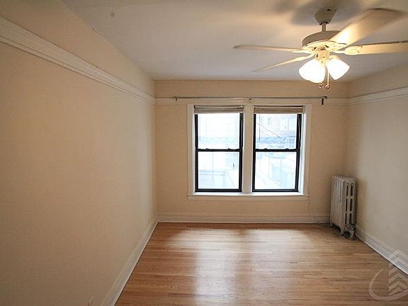 5th image of 516 W Cornelia Ave #218TWOONEE