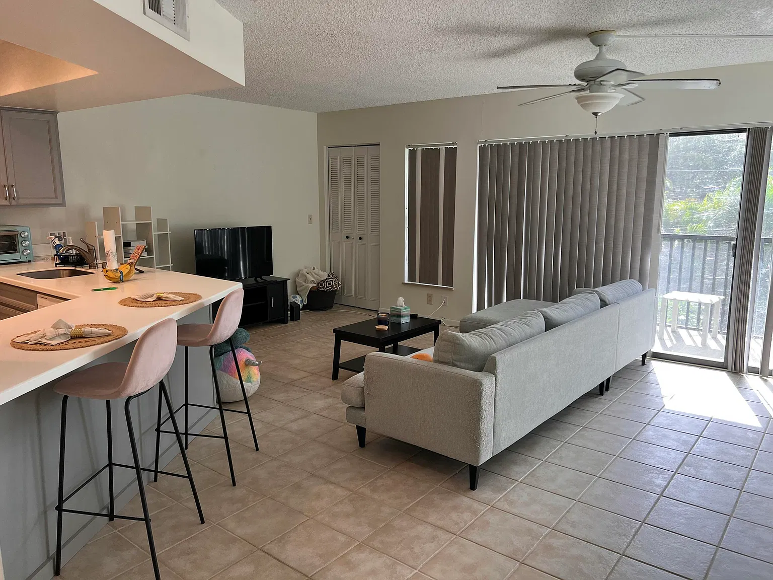 1 bed, 1.5 bath, 704 sqft, $2,200 — Photo 4