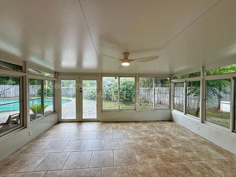7007 Holiday Hill Ct — Photo 31