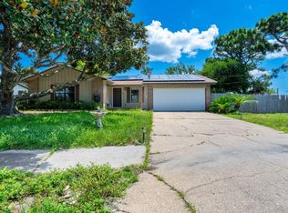 1000 Quail Hollow Dr, Mary Esther, FL 32569