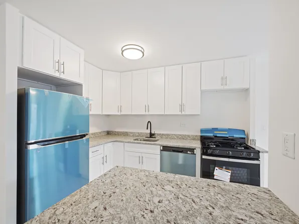 2550 Olinville Avenue image 9 of 28