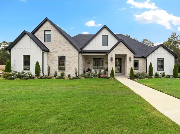 3473 N Sweet Osage Ln, Fayetteville, AR 72704
