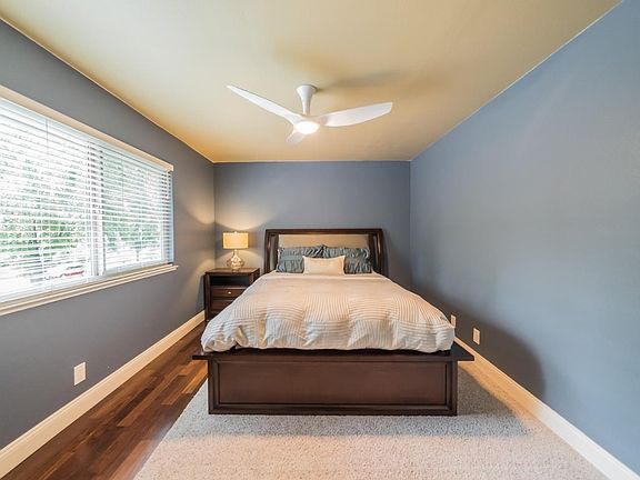 4th image of 330 N 1st St APT 2