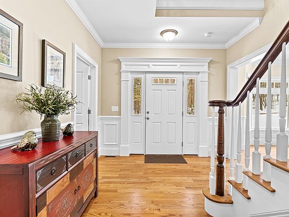 4th image of 10 Crisileo Way